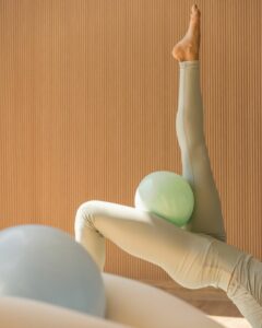 Lire la suite à propos de l’article Le Pilates : une activité idéale pour tous